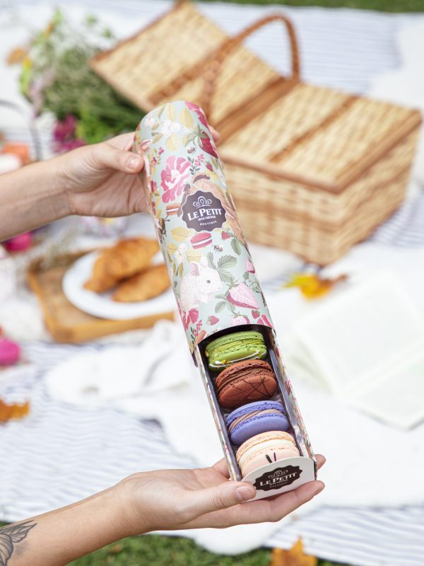 PASCOA EMB 6 MACARONS R$57